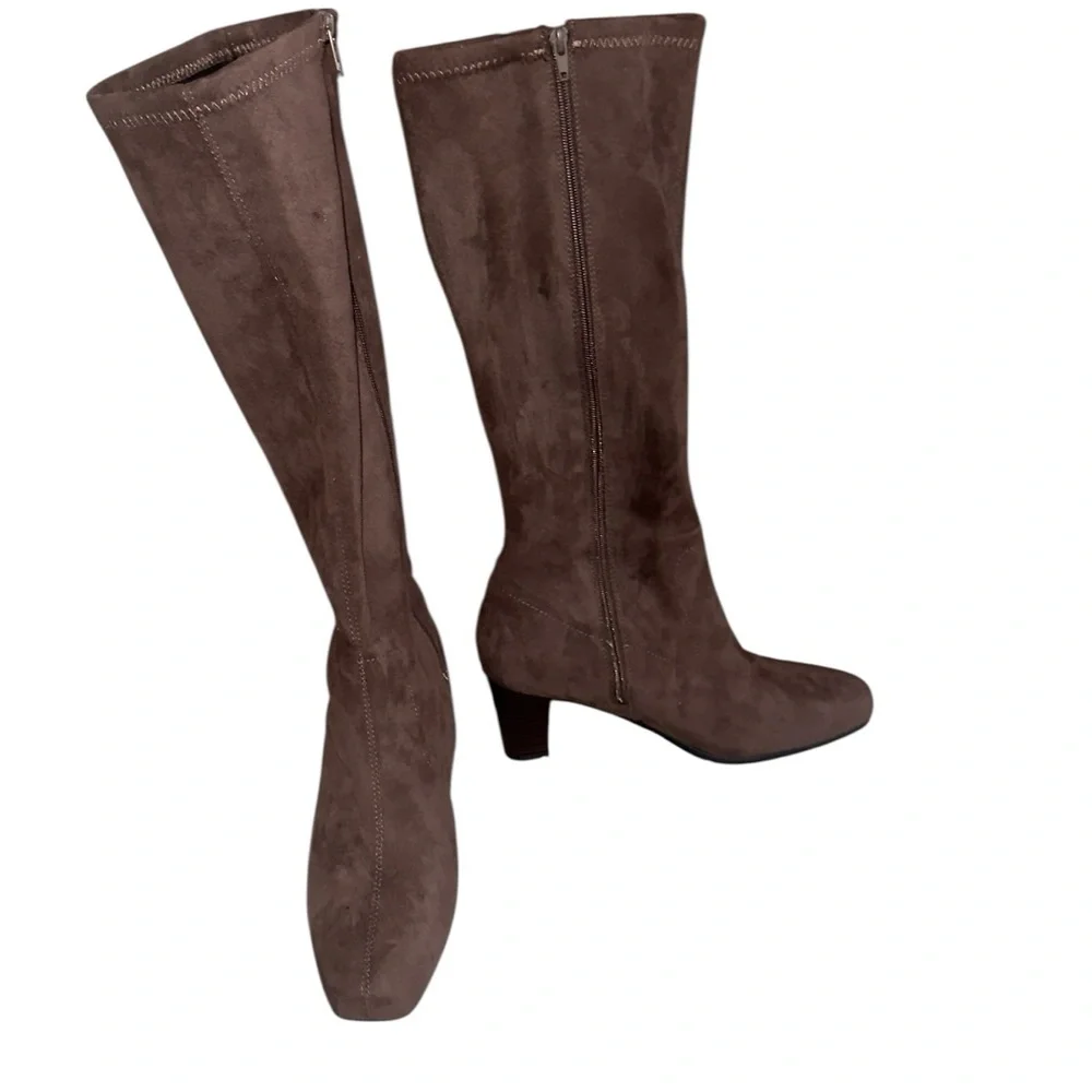 NEW Aerosoles Clover Knee-High Boots Brown 11M Foam Footbed Slip Resistant
